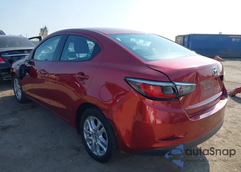 2017 Toyota Yaris Ia z USA, uszkodzony, nr VIN 3MYDLBYV1HY178541